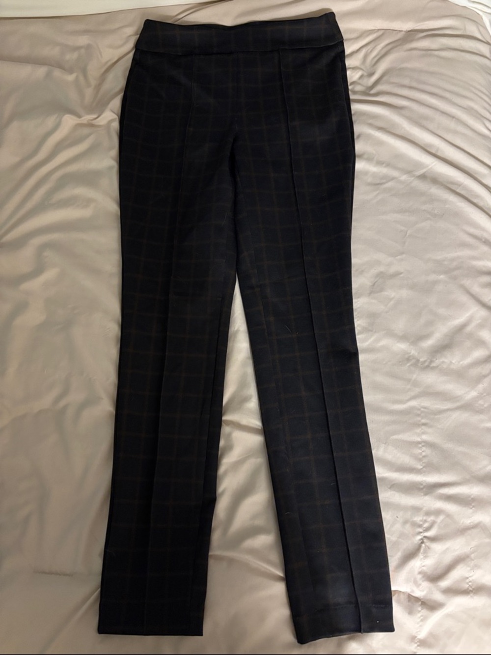 Straight Leg Plaid Dress Pants l